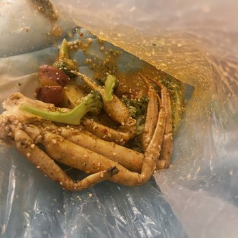 Lemon Butter Seafood - This is my Snow Crab Legs 1 Cluster BEFORE EATING ANYTHING FROM THE BAG. - Seafood Near Me - Marietta, Georgia