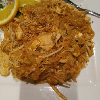 Thai Basil - Chicken phad thai, wasn't asked about spiciness. - Thai Near Me - Lake Oswego, Oregon