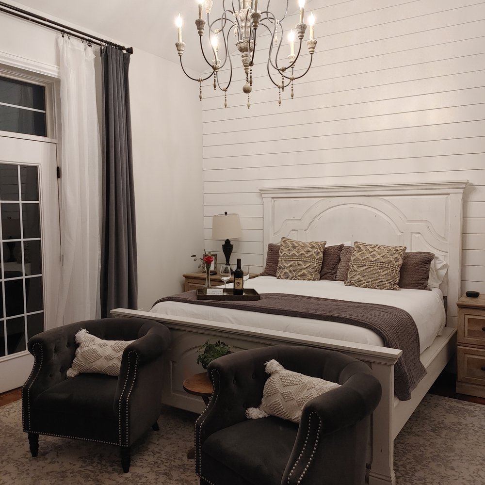 The Vine House Bed & Breakfast - Room 1903 (Deluxe Vineyard View Room, First Floor) - Bed & Breakfast Near Me - Temecula, California