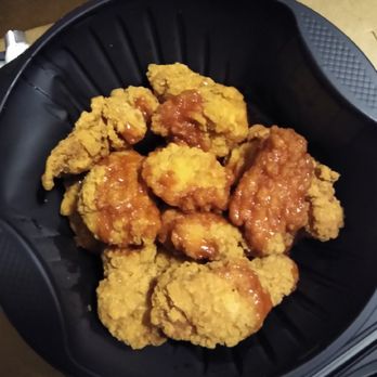 Pizza Hut Express - boneless "medium" wings - Pizza Near Me - Fort Campbell, Kentucky Pizza Hut Express - boneless "medium" wings - Pizza Near Me - Fort Campbell, Kentucky