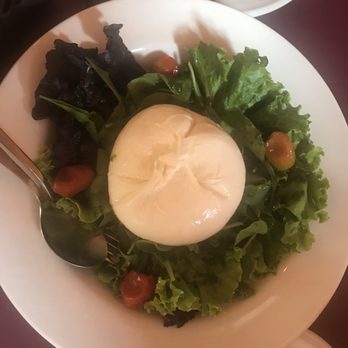 Amici Miei - Burrata cheese plate - Italian Near Me - Buenos Aires, C