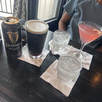 Diamond Jim Brady's - Guinness and Cosmopolitan - New American Near Me - Novi, Michigan