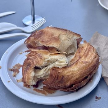 Tartine Bakery - Bakeries Near Me - San Francisco, California Tartine Bakery - Bakeries Near Me - San Francisco, California