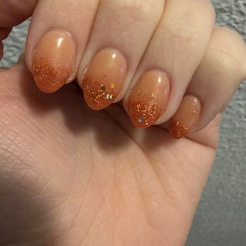 Bella Nail Bar - Dip set with ombré glitter - Nail Salons Near Me - Denton, Texas Bella Nail Bar - Dip set with ombré glitter - Nail Salons Near Me - Denton, Texas