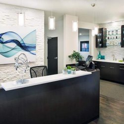 Spine Care - Chronic Conditions and Rehab Center - Reception Desk
