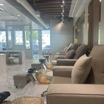 Bliss Nail Lounge - Inside - Nail Salons Near Me - Manhattan Beach, California