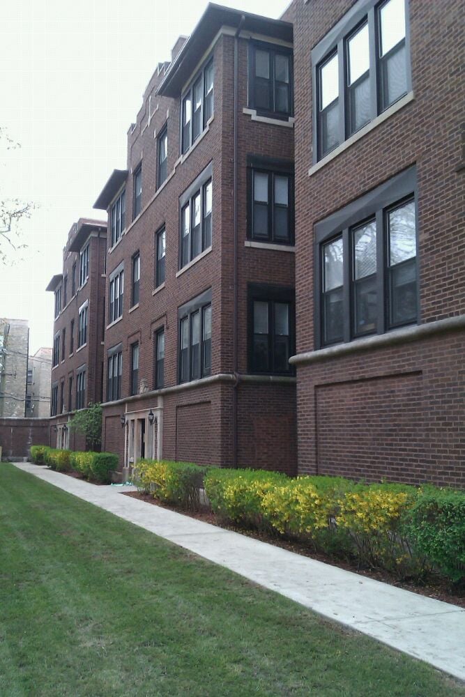 LE CONDOMINIUMS Updated September 2024 14371445 W Greenleaf