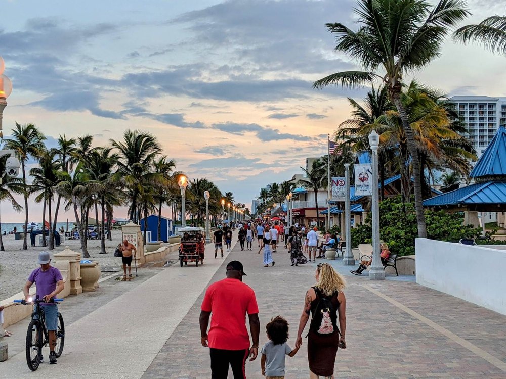 Hollywood Beach Broadwalk Image
