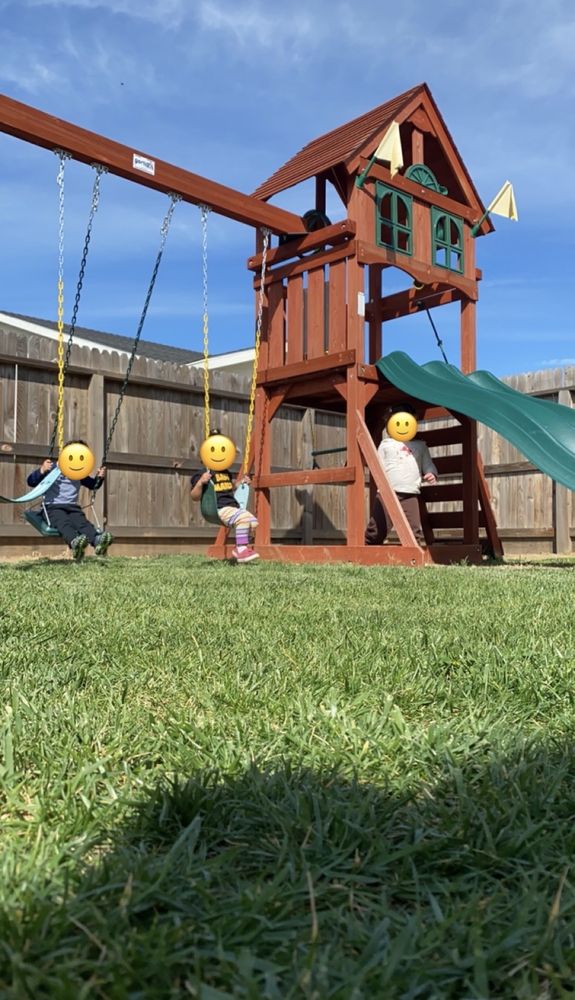 The Little Hummingbirds - childcare center in Merced, CA