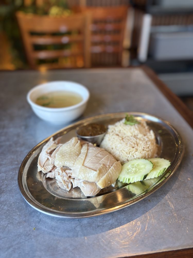 La Moon Khao Man Gai