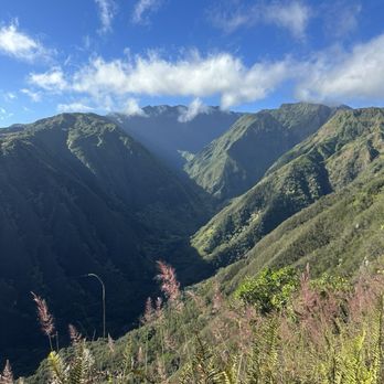 Waihee Ridge Trail - Hiking Near Me - Wailuku, Hawaii Waihee Ridge Trail - Hiking Near Me - Wailuku, Hawaii