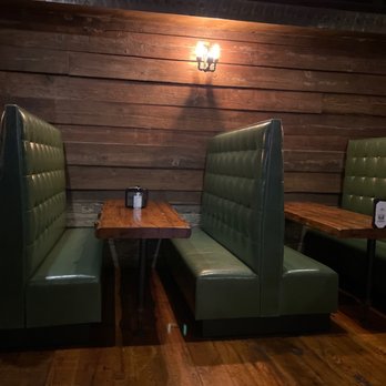 Mad for Chicken Bayside - Booth seating - Korean Near Me - Bayside, New York Mad for Chicken Bayside - Booth seating - Korean Near Me - Bayside, New York