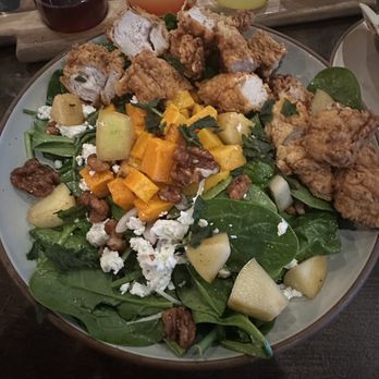 44 Mills Kitchen + Tap - Autumn salad with fried chicken - New American Near Me - Concord, North Carolina