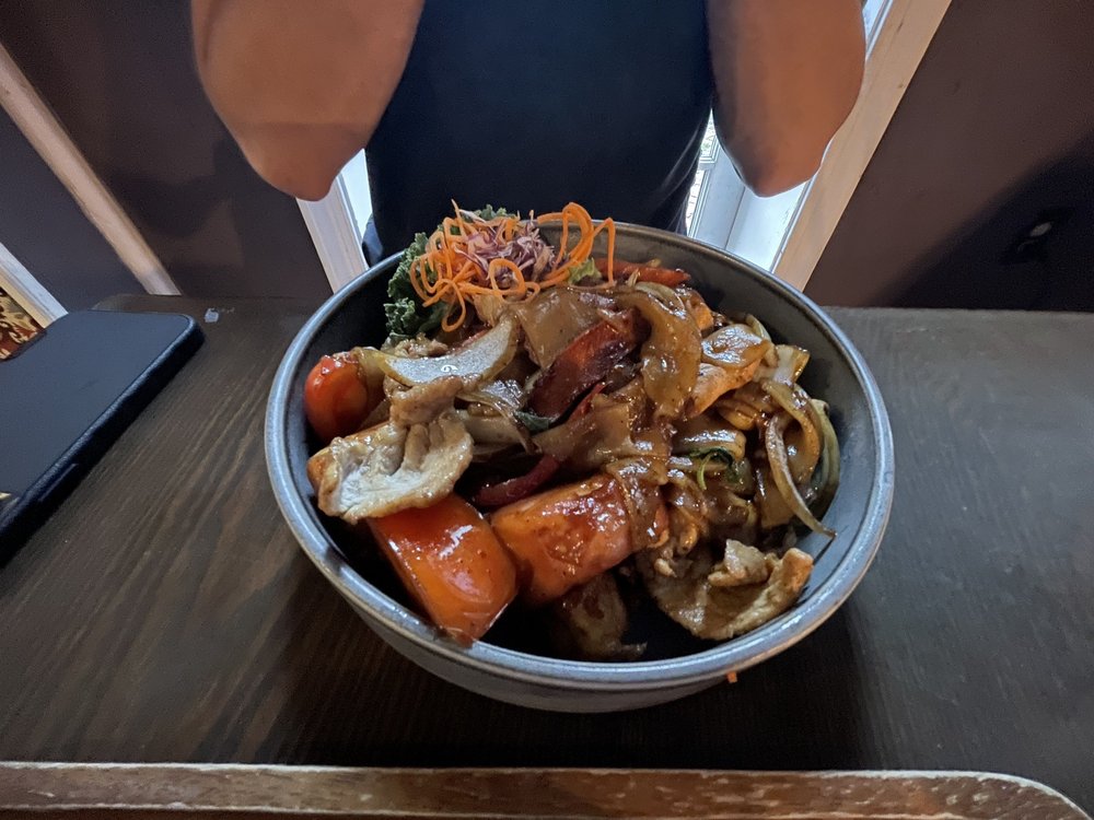 THE PATIO THAI Updated May 2024 527 Photos & 304 Reviews 103 E