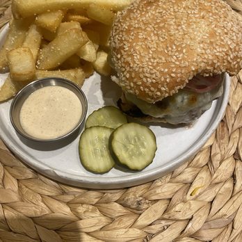 Oso Felipe - Green Chile Cheeseburger - Desserts Near Me - Montclair, New Jersey Oso Felipe - Green Chile Cheeseburger - Desserts Near Me - Montclair, New Jersey