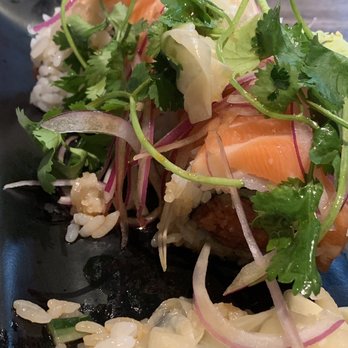 Sushi R91 - Sunahine roll minus 2 pieces - Japanese Near Me - Riverside, California