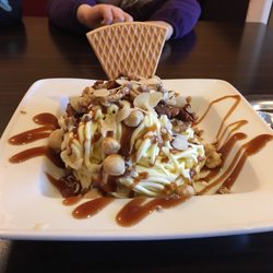 Eiscafe Eis Costa - Spaghetti Eis Nussknacker
