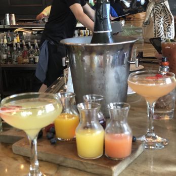 Corner Restaurant - Bars Near Me - Austin, Texas