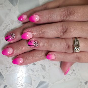 US Nails - Good experience at the us nail shop she does a great job so happy to be able to get the design like the photo. - Nail Salons Near Me - Cathedral City, California