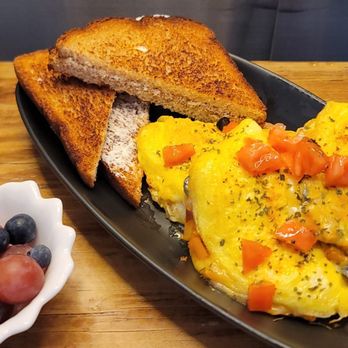 Oacis Cafe Wine Bar - Breakfast mini omelets. - Cafes Near Me - Ponce, Puerto Rico