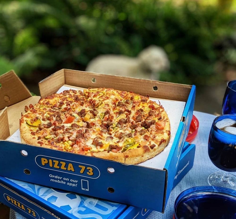 Pizza 73 Logo