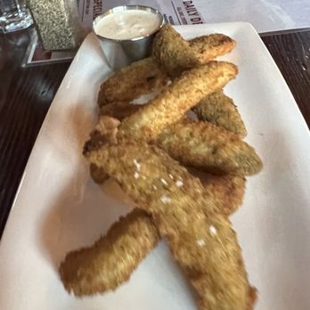 Howe Sound Inn & Brewing Co. - FRIED PICKLES - Brewpubs Near Me - Squamish, British Columbia