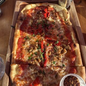 Old Stove Brewing - Pike Place - Red pepper and Sausage pizza - Brewpubs Near Me - Seattle, Washington Old Stove Brewing - Pike Place - Red pepper and Sausage pizza - Brewpubs Near Me - Seattle, Washington