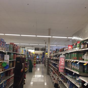 Stop & Shop - Stop&Shop Supermarket of Swampscott -- Swampscott Mall : 450 Paradise Road / Route 1A, Swampscott               Interior - Grocery Near Me - Swampscott, Massachusetts