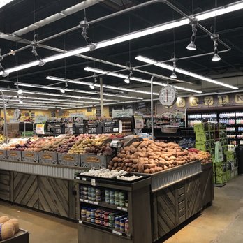Fresh Thyme Market - Farmers Market Near Me - Rochester Hills, Michigan