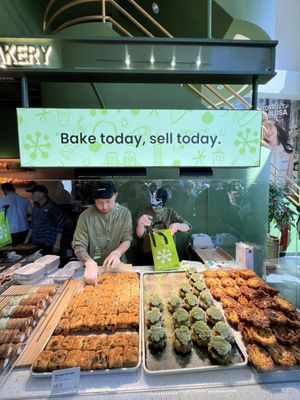 NaiSnow Tea and Bakery Flushing by null