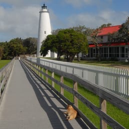 The walkway to the lighthouse (with the "lighthouse cat") The walkway to the lighthouse (with the "lighthouse cat")
