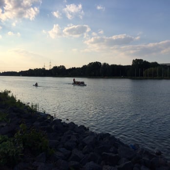 Fühlinger See - Training für das Drachenbootrennen - Lakes Near Me - Cologne, NW Fühlinger See - Training für das Drachenbootrennen - Lakes Near Me - Cologne, NW