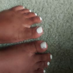 Best Nails - My gel lifted up not very pleased it's given cheap products...
