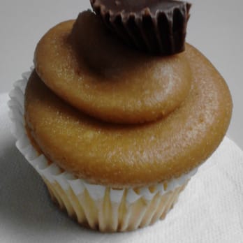 Stop & Shop - Peanut butter cupcake from the bakery - Grocery Near Me - Hicksville, New York Stop & Shop - Peanut butter cupcake from the bakery - Grocery Near Me - Hicksville, New York