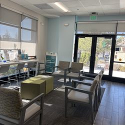 Sparks Modern Dentistry - Waiting area