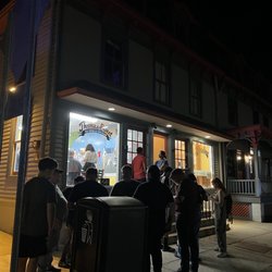 Thomas Sweet Ice Cream - The wait has extended outside 10 min before close in late July