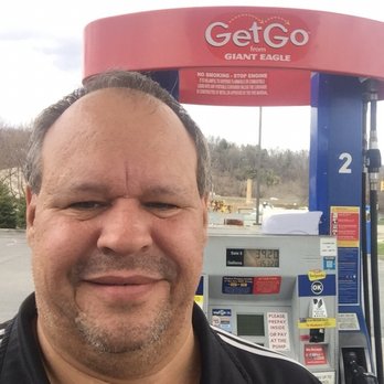 Getgo - a man at a gas station - Convenience Stores Near Me - Pittsburgh, Pennsylvania