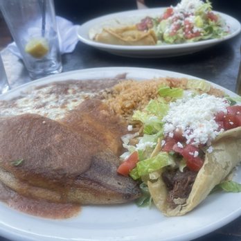 Enrique's Mexican Restaurant - Chile releno crispy carnitas tacos - Mexican Near Me - Long Beach, California