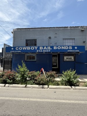 We’ll Beat Any Deal – Se Habla Espanol - Welcome to Cowboys Bail Bonds! Since opening our doors in 2004, we are one of the largest and most professional bail bond companies in San Antonio, Corpus Christi, New Braunfels, Lubbock, Tahoka, Amarillo, Llano and San Marcos.
We operate our business with the highest service and respect. We handle all bail bond needs, for any jail, any bond, any time! We are open 24 hours a day, 7 days a week. We also offer convenient free parking and even accept collect calls. We also offer convenience in location, as we are right across the street from the Bexar County Jail, and we also offer ten other locations to best serve you. We’ll Beat Any Deal – Se Habla Espanol - Welcome to Cowboys Bail Bonds! Since opening our doors in 2004, we are one of the largest and most professional bail bond companies in San Antonio, Corpus Christi, New Braunfels, Lubbock, Tahoka, Amarillo, Llano and San Marcos.
We operate our business with the highest service and respect. We handle all bail bond needs, for any jail, any bond, any time! We are open 24 hours a day, 7 days a week. We also offer convenient free parking and even accept collect calls. We also offer convenience in location, as we are right across the street from the Bexar County Jail, and we also offer ten other locations to best serve you.