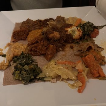 Das Ethiopian - Das Vegetarian Entree Samplerwith beef Das Chicken and Beef Combination Sampler combined - Ethiopian Near Me - Washington, DC, District of Columbia