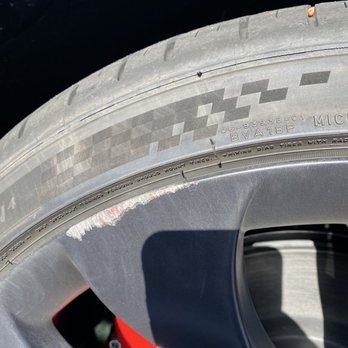 Raad Auto - Rim before. Damage froM curb. - Wheel & Rim Repair Near Me Raad Auto - Rim before. Damage froM curb. - Wheel & Rim Repair Near Me