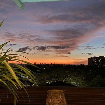 Solera - Lounges Near Me - Honolulu, Hawaii Solera - Lounges Near Me - Honolulu, Hawaii