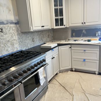 Flores Home Improvements - kitchen backsplash cabins installation - Flooring Near Me Flores Home Improvements - kitchen backsplash cabins installation - Flooring Near Me