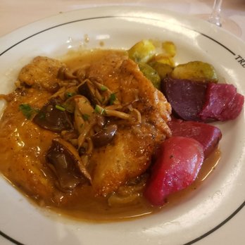Tre Lune - Chicken Marsala - Italian Near Me - Montecito, California Tre Lune - Chicken Marsala - Italian Near Me - Montecito, California