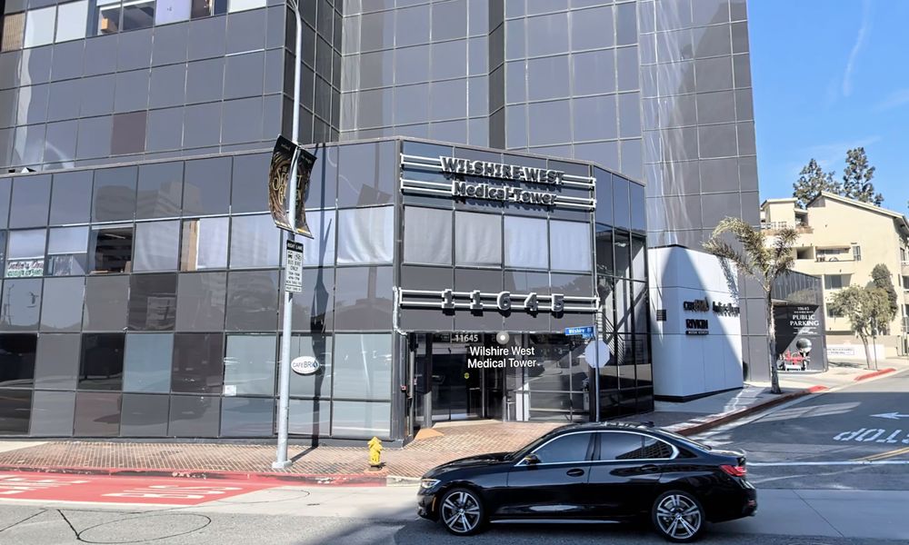 DAVID SCHLANG, DDS IMPLANT & COSMETIC DENTISTRY Updated August 2024