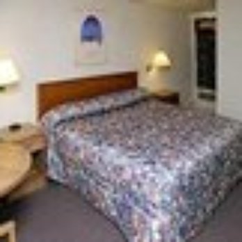 Rodeway Inn - Hotels Near Me - Westminster, Massachusetts