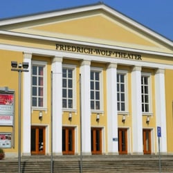 Friedrich-Wolf-Theater - Das FriWo im Jahr 2014 nach abgeschlossener Sanierung.  Foto Sven Perl.