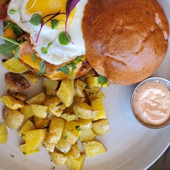 Everyday Eatery - Fried Egg Sandwich with a side of Brekkie Potatoes and Avocado - Cafes Near Me - Irvine, California Everyday Eatery - Fried Egg Sandwich with a side of Brekkie Potatoes and Avocado - Cafes Near Me - Irvine, California