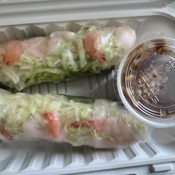 Pho Golden - Spring rolls with peanut sauce. - Vietnamese Near Me - Niagara Falls, New York