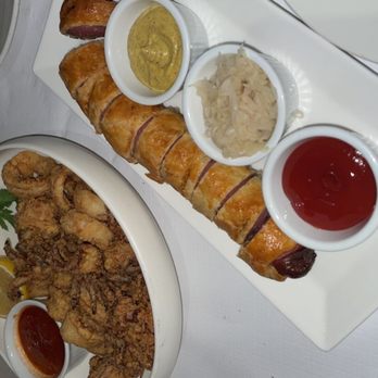 Hendrick's Tavern - Kobe Beef Hot Dog and Classic Fried Calamari - Bars Near Me - Roslyn, New York Hendrick's Tavern - Kobe Beef Hot Dog and Classic Fried Calamari - Bars Near Me - Roslyn, New York